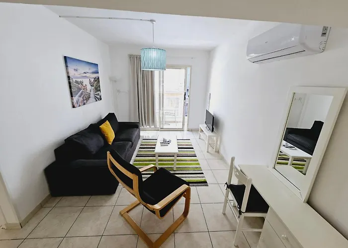 Stephanie City Apartments